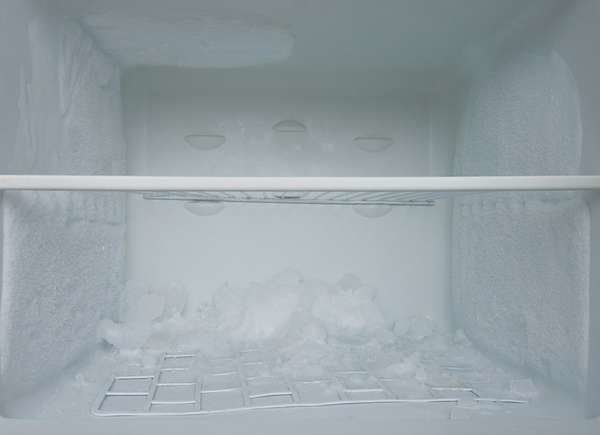 냉장고-내부-물-고임-현상-원인과-해결방법