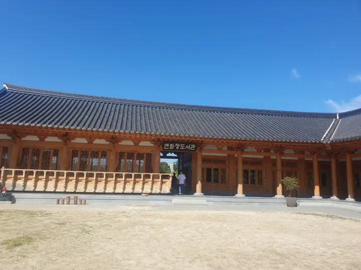 전주 가볼만한 곳 여행코스 추천 ft. 도서관 여행