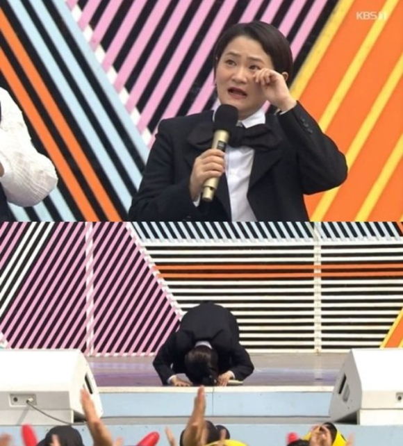 개그우먼 김신영이 새로운 MC로 활약하는 KBS1 &#39;전국노래자랑&#39;이 경기도 하남시 편으로 첫 선을 보였다. [사진=KBS1 &#39;전국노래자랑&#39; 방송 화면 캡처]