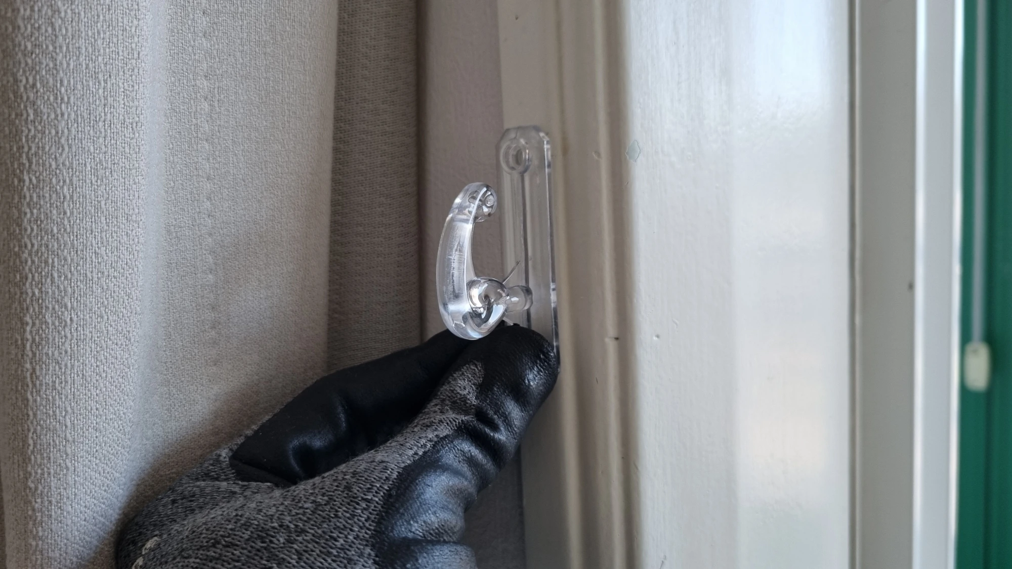 커튼 고정 부품