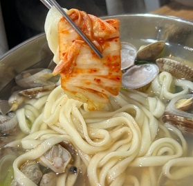 김치랑칼국수한입
