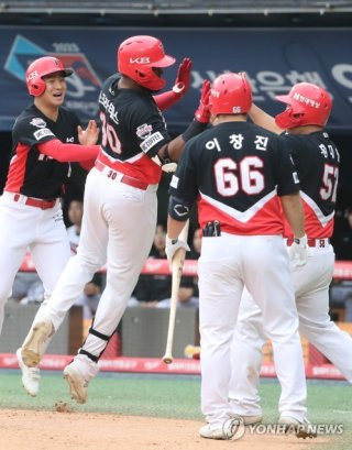 KIA LG 완파 김호령 3홈런