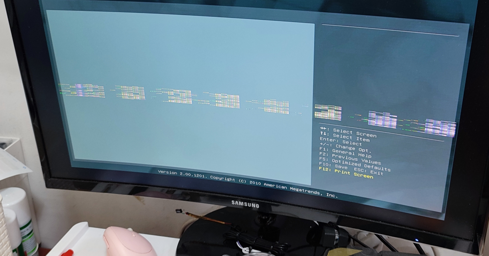내장그래픽 깨짐 - 메모리 접속 불량 증상 중 하나