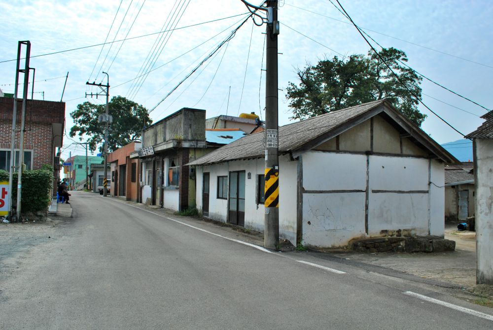 고성군 하일면 임포마을 골목길