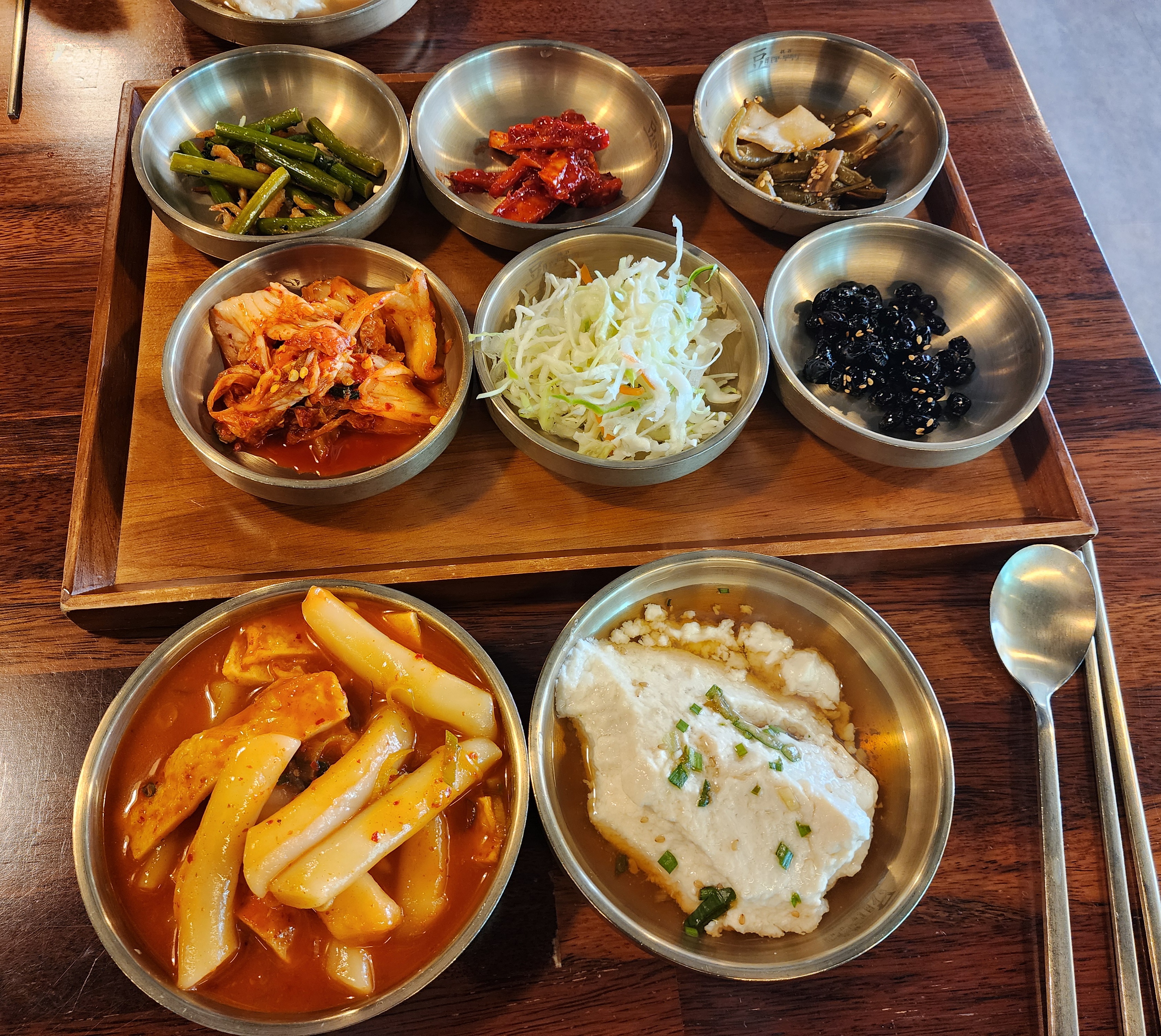 콩두주백 기본 반찬과 추가 반찬