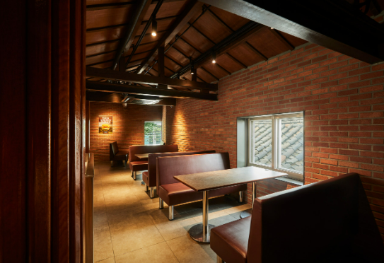 효도치킨-내부2