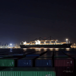 40ft 항구 밤 모습
