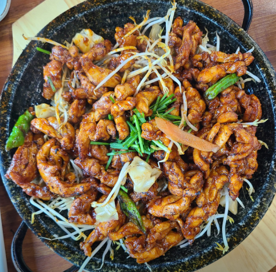 돌판에 지글지글 닭불고기