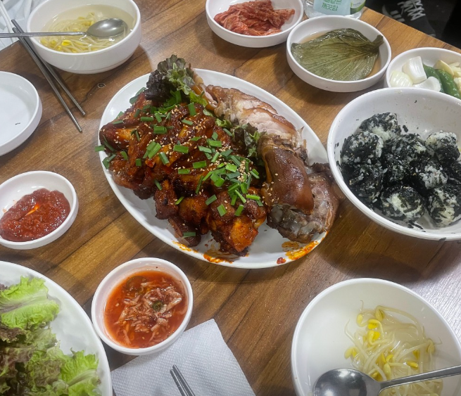 옥천매운족발 대표 메뉴