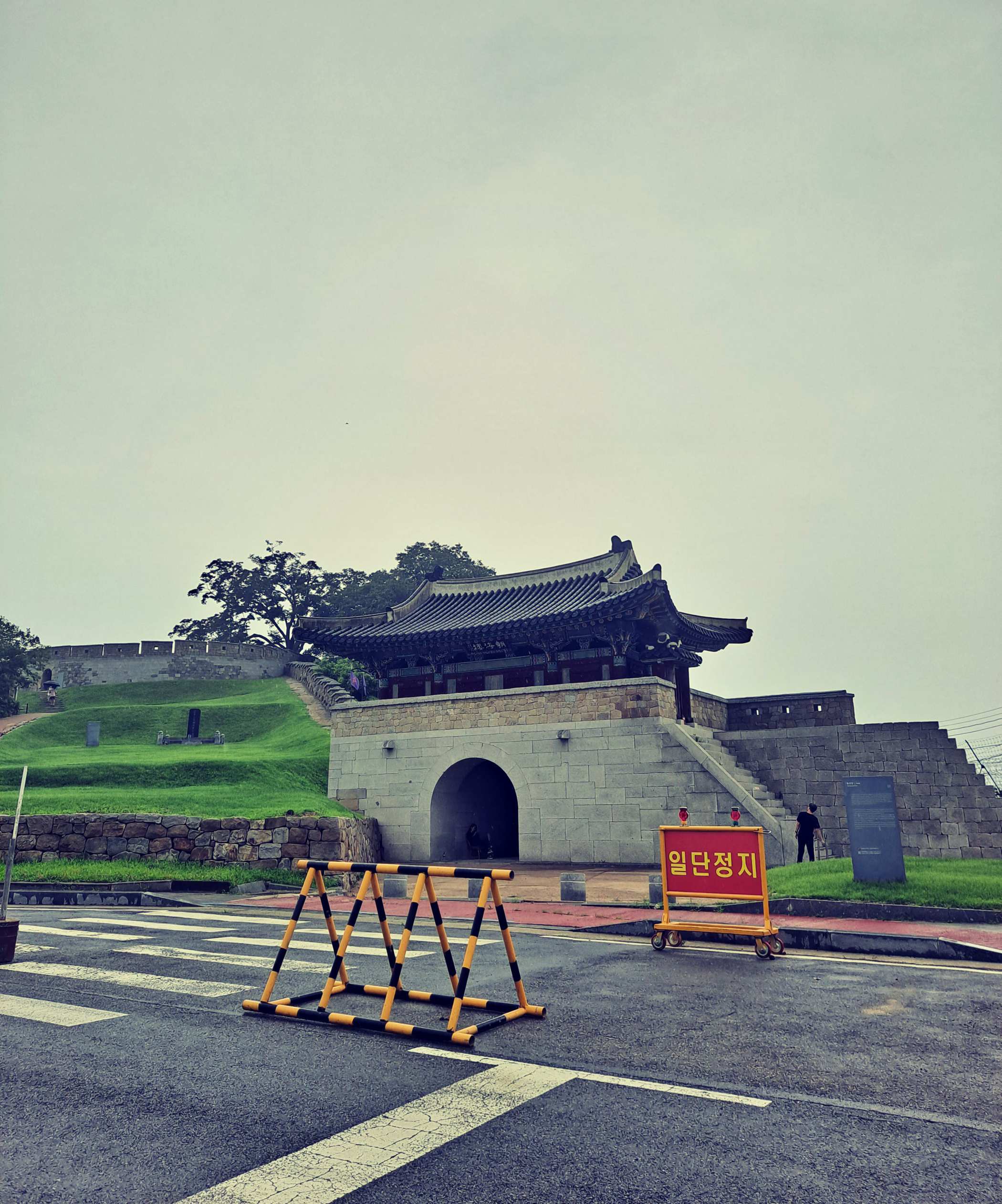 돈대로부터 이어지는 성루 조해루