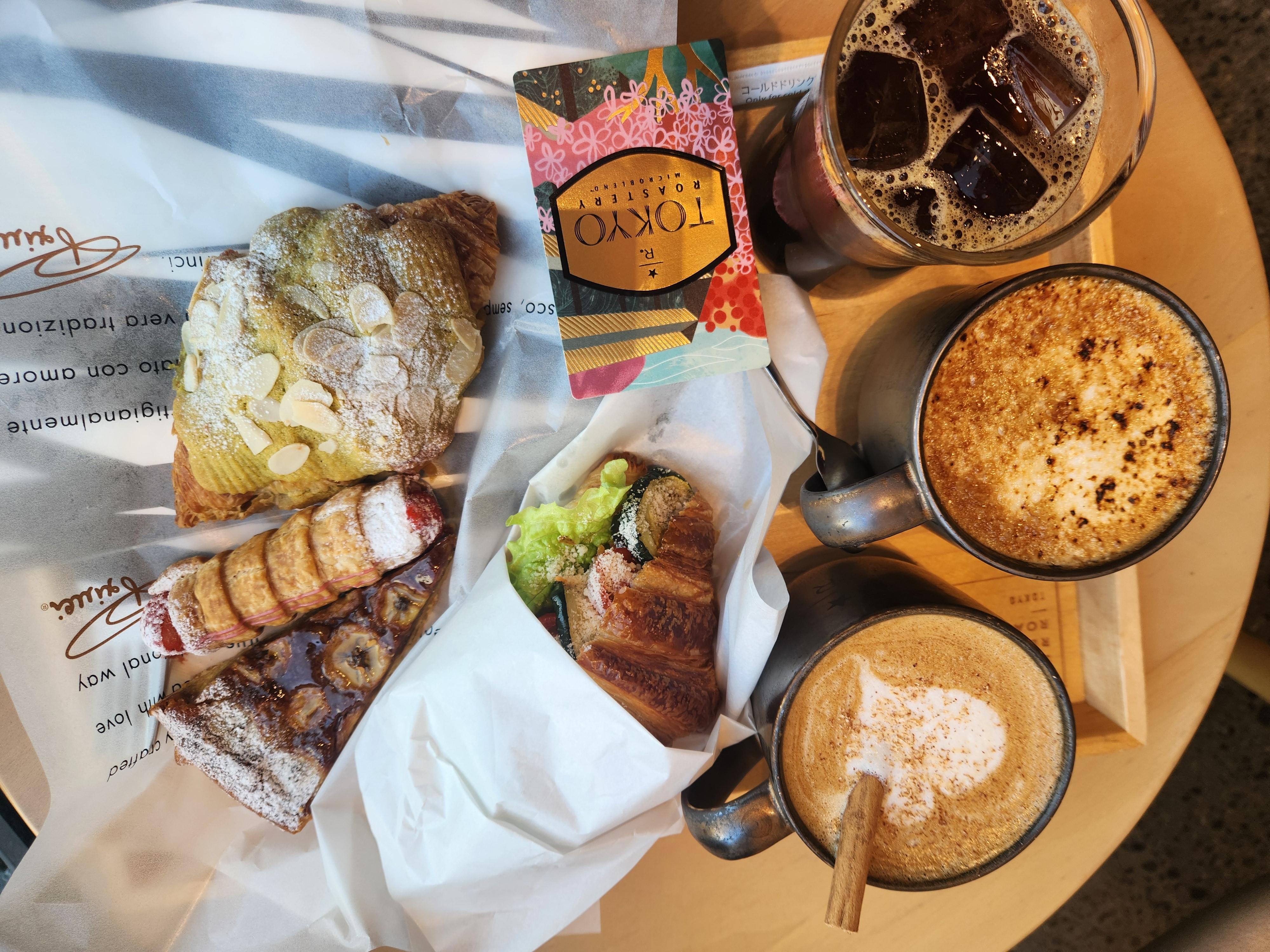 스타벅스 리저브 로스터리 도쿄 주문한 음료 및 베이커리