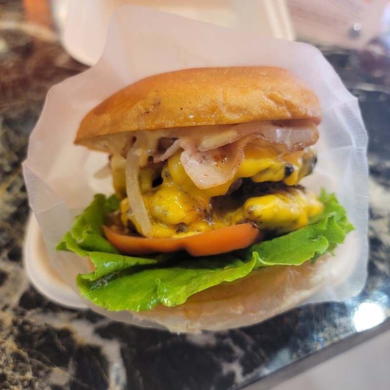 번크러쉬 버거 더블비프버거1