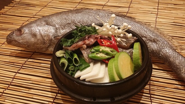 장마철 보양식 민어탕