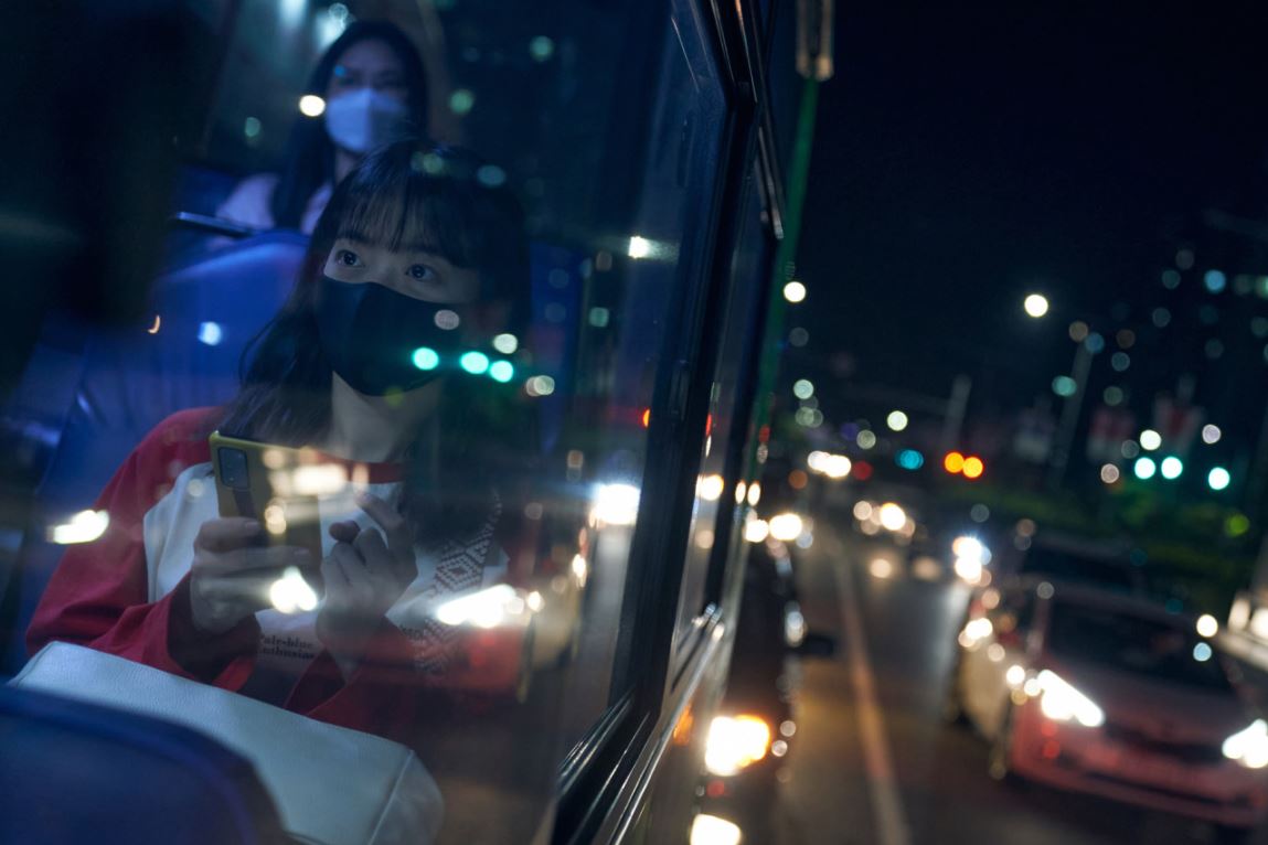 This is [스마트폰을 떨어뜨렸을 뿐인데]