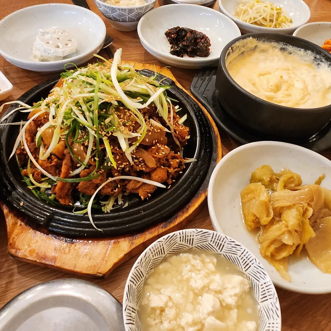 토요일은 밥이좋아 군포 수리산 고추장 숯불구이 맛집 불향 파향 풍미 MAX & 고소한 콩탕 현지인 추천 토밥 좋아 방송정보