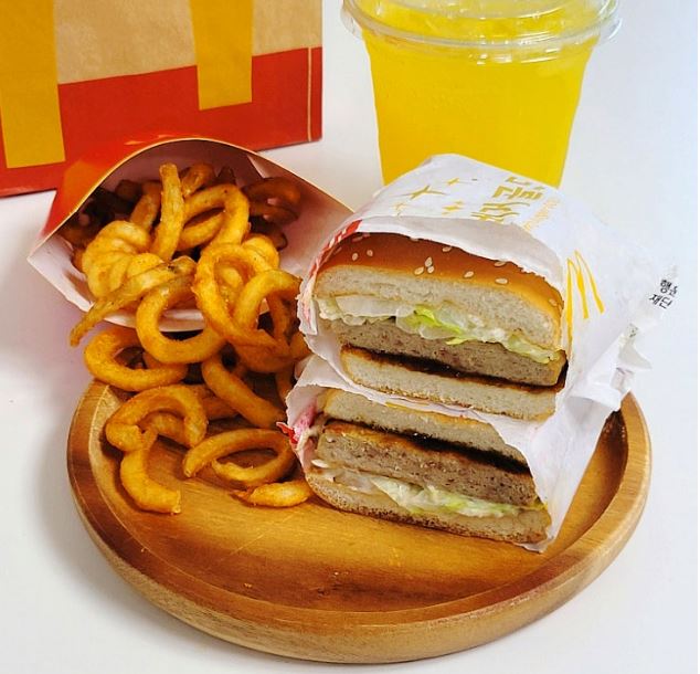 2025년의 맥도날드 신메뉴