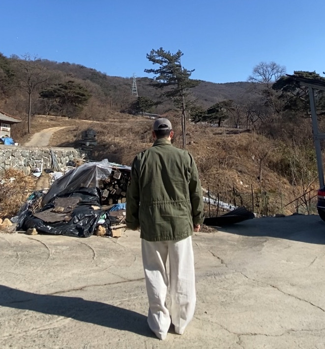 데일리룩('26.2.16.)아메리칸니들 ACDC 볼캡, 무신사스탠다드 슬리브 티셔츠, 폴로랄프로렌 M-65 야상자켓 빈티지 재킷, 무신사스탠다드 와이드 벌룬 팬츠, 아디다스 드래곤