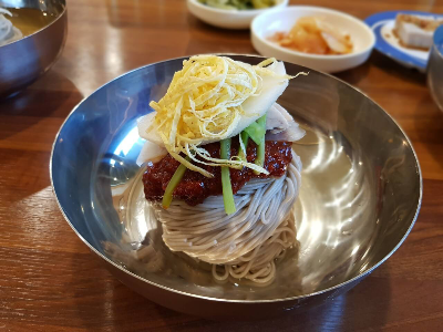 비빔냉면