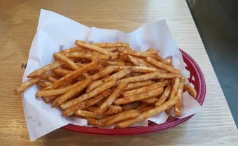 맘스터치 메뉴 가격 에드워드리 치킨 싸이버거 피자 추천_23