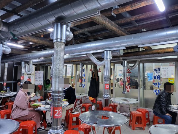 진해숯불막창-내부