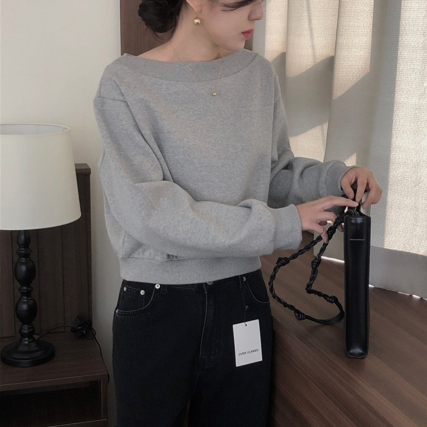 오버클래식 보트넥 맨투맨 블랙당일