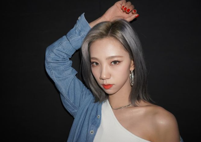 우주소녀 여름 나이 프로필 키 인스타 화보 카리나 아이돌 다리 발 단발 고화질 레전드 과거