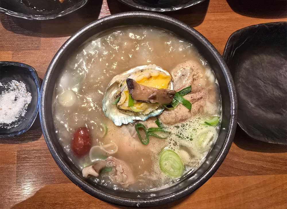 능이전복삼계탕