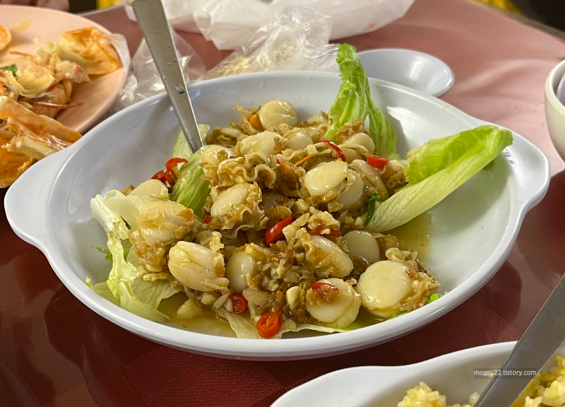Fan Shell&#44; Garlic Chili Dried Shrimps