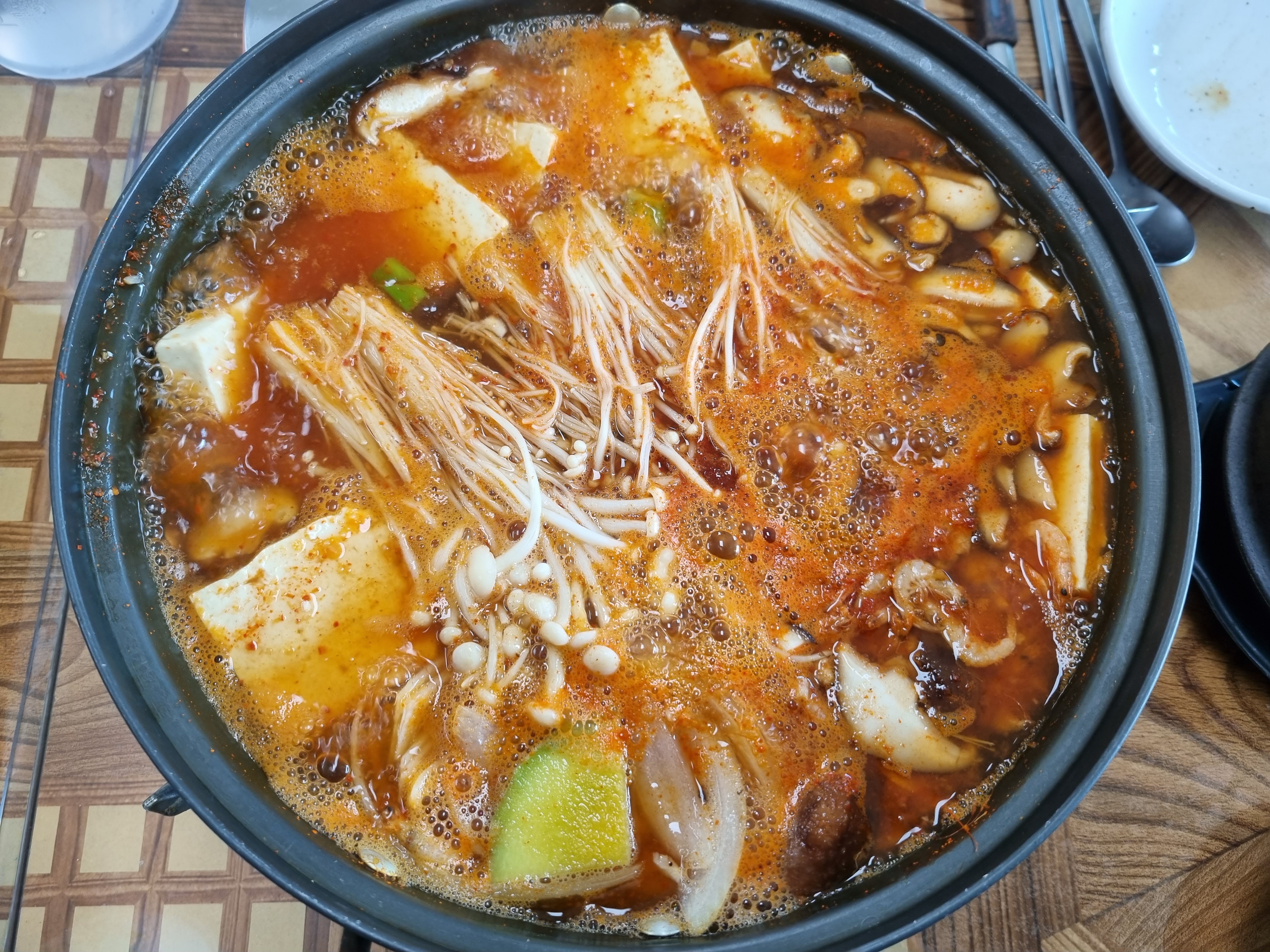 팔봉콩밭 두부전골
