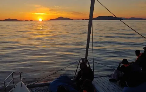 통영 일출 명소 선상 해맞이 행사