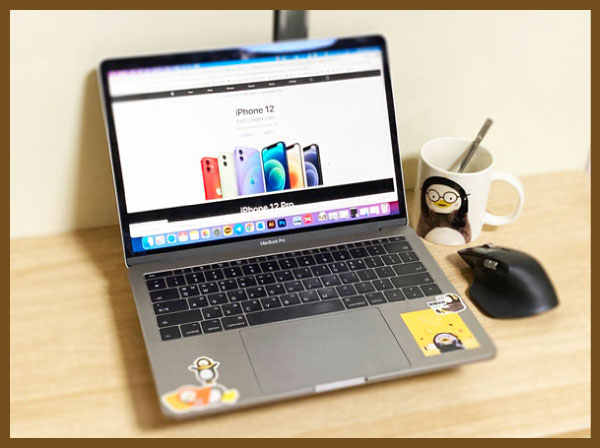 업무용으로 사용하는 맥북프로 2017