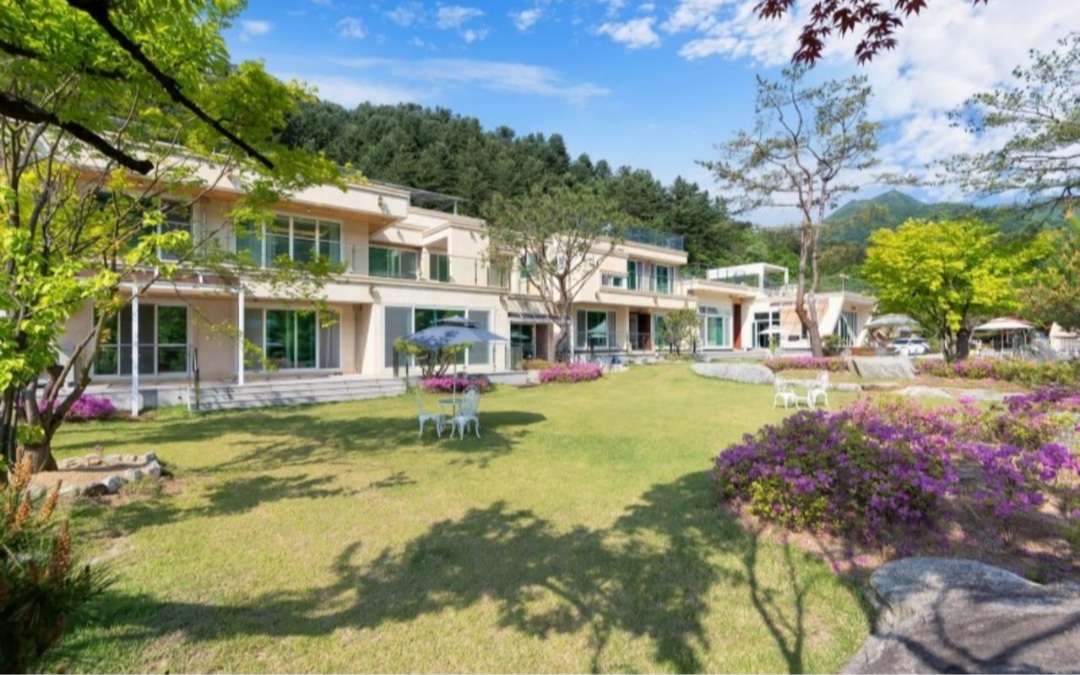 힐링풀빌라펜션 정원