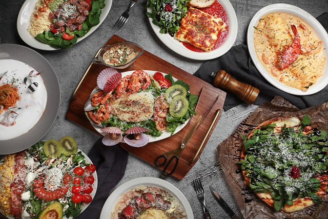 부산 수영구 광안리 맛집 현지인 추천 부산여행 로망스 대영횟집 석화연 수변최고돼지국밥 마담에뽀끄 아메리칸빌리지 진곰탕진해장 오륙도횟집 디에이블 무쇠김치삼겹