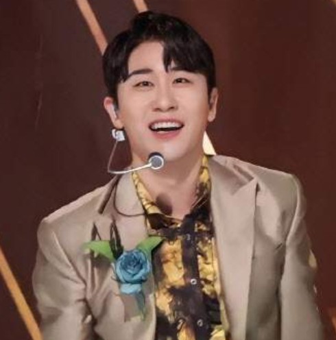 가수 영탁 관련된 사진