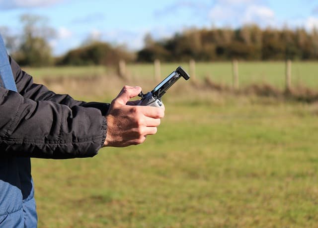 드론 오퍼레이터란 무엇인가? 직업의 기본 이해