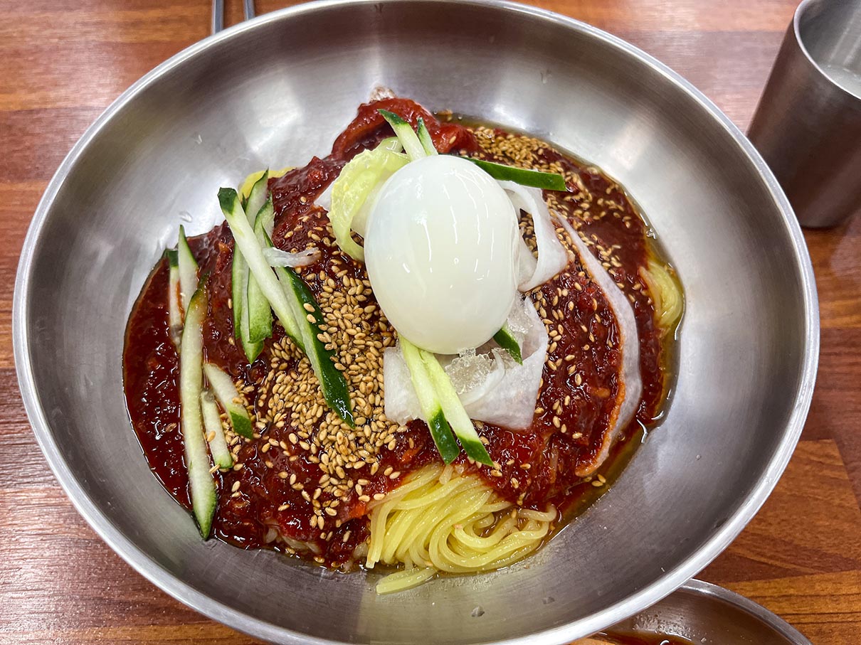 김해 대동 밀면의 법칙 본점 비빔밀면