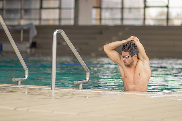 수영 어깨 통증 원인, 알고 예방하자!