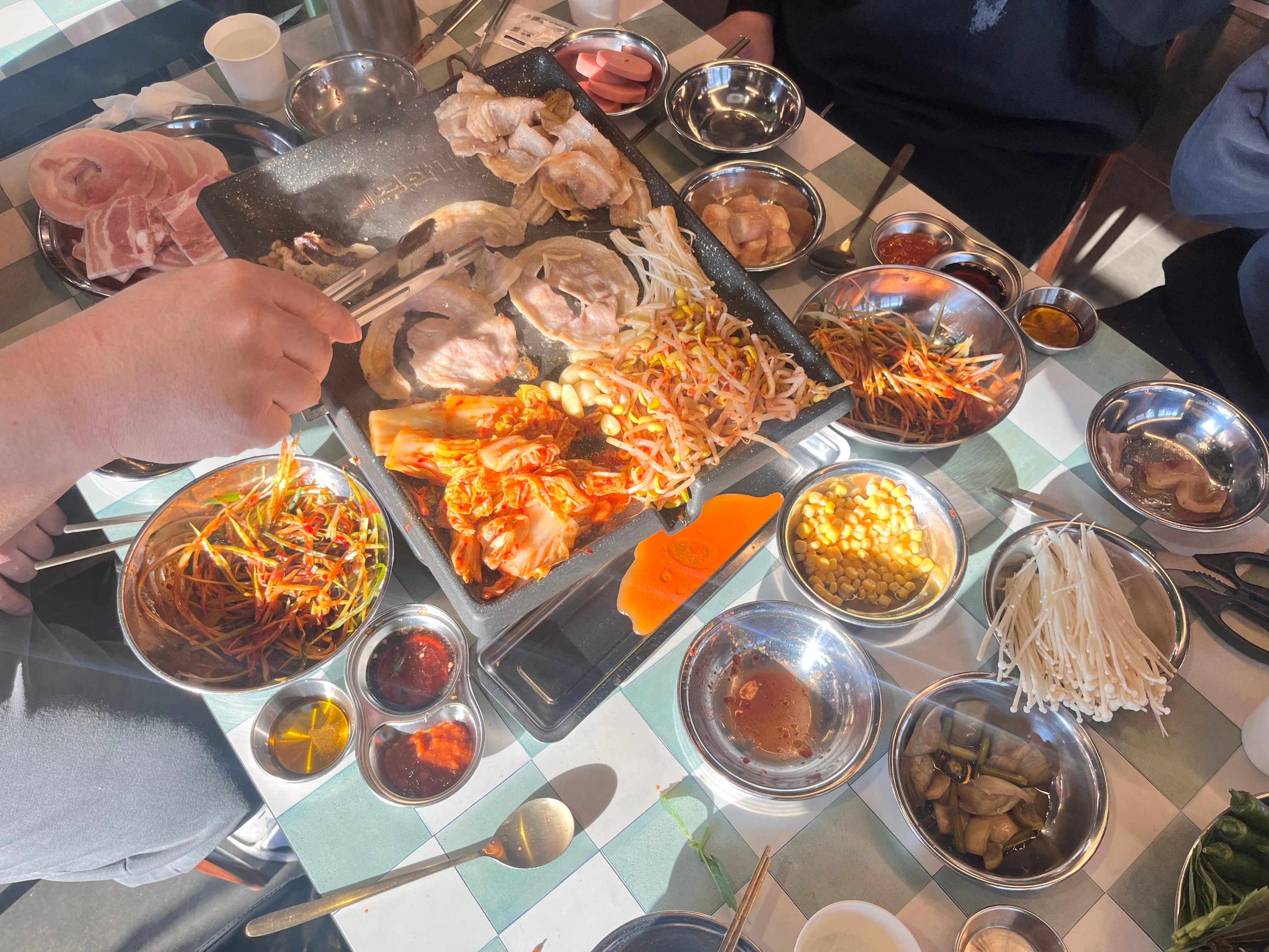 창원 엉터리무한대패 창원용지호수점 식사 사진