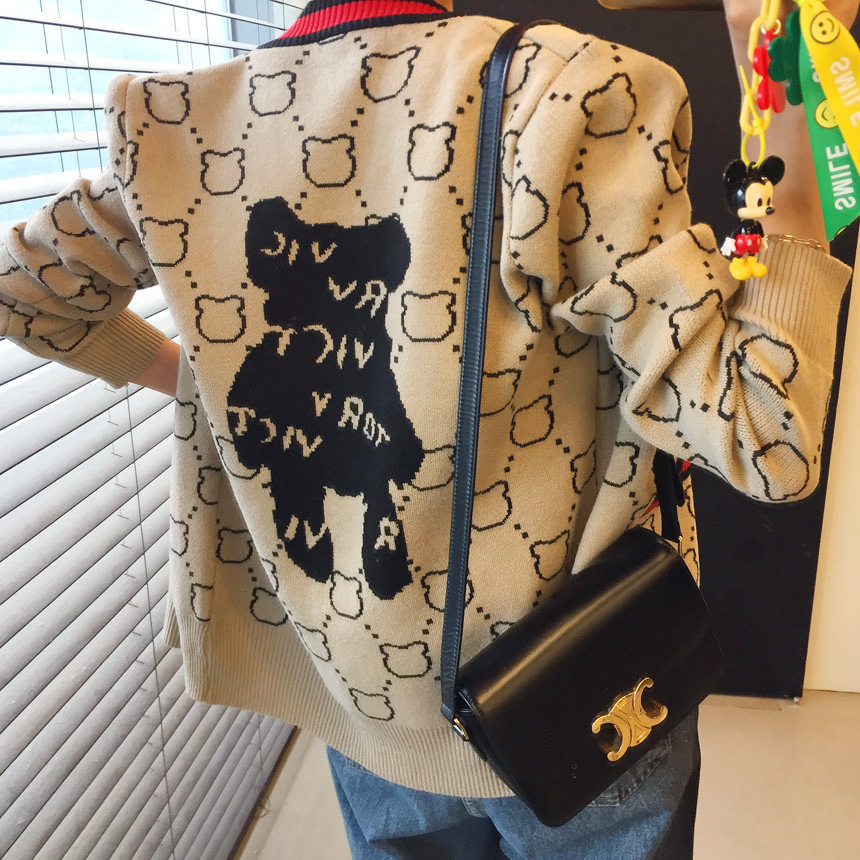 토리 베어 패턴 배색 루즈핏 브이넥 가을 니트 가디건