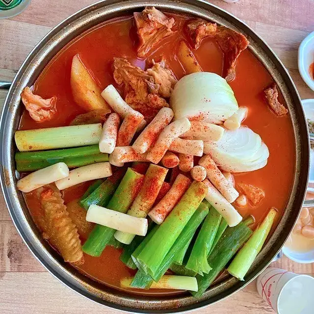 식객 허영만 백반기행 163회 김민정 편 닭볶음탕 닭도리탕 닭백숙 한방 오리백숙 김치전 파주 애룡저수지 서울근교 맛집 소개