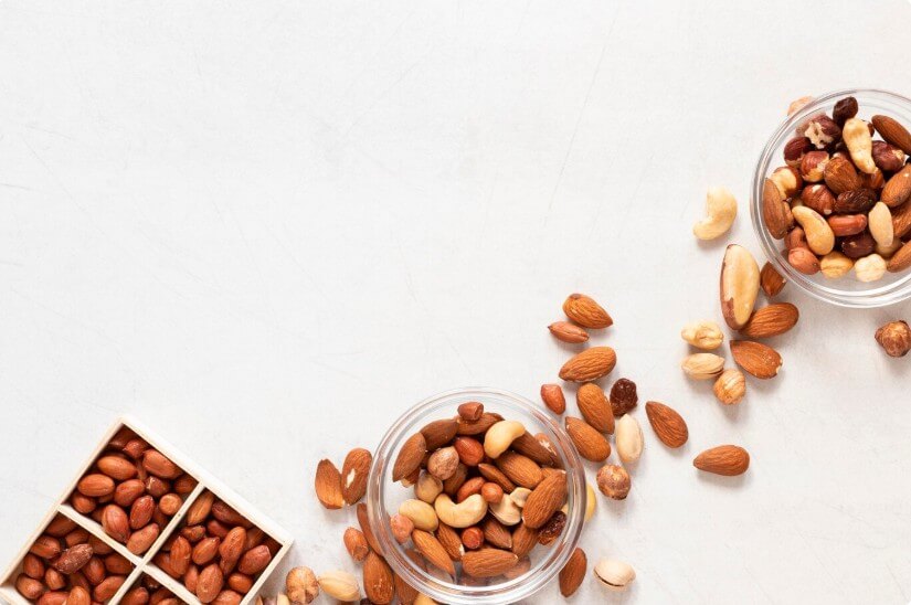 콜레스테롤 낮추는데 좋은 견과류