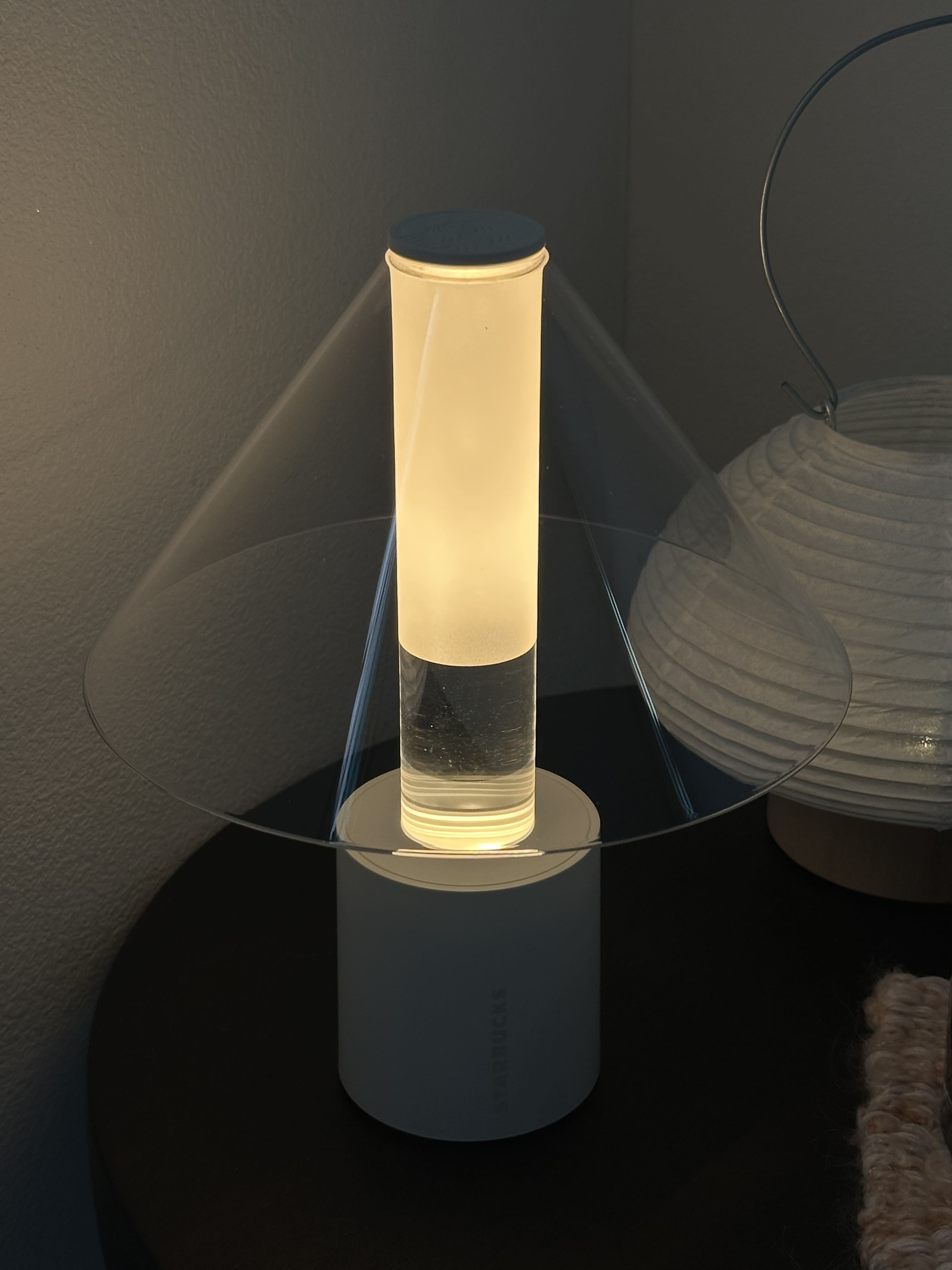 2024-윈터-이프리퀀시-스타벅스-보나키아-화이트-후기-리뷰