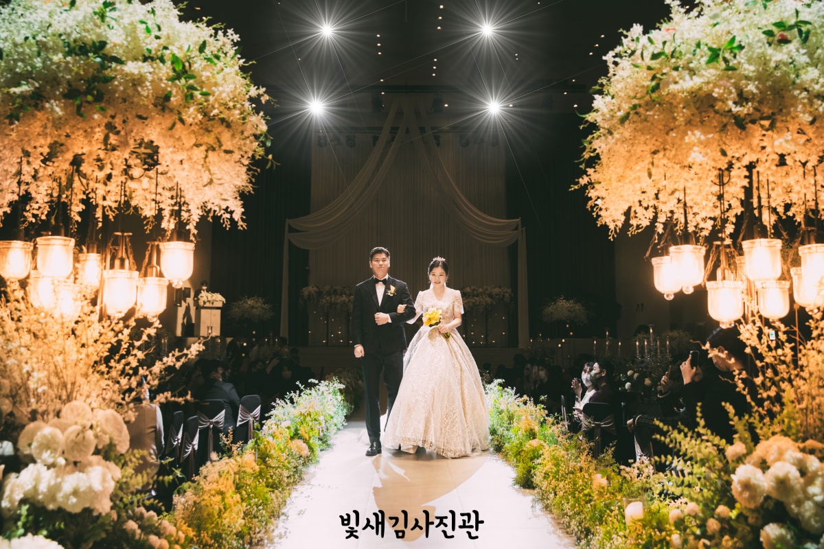 위더스 영등포 펠리체홀 본식스냅 행진