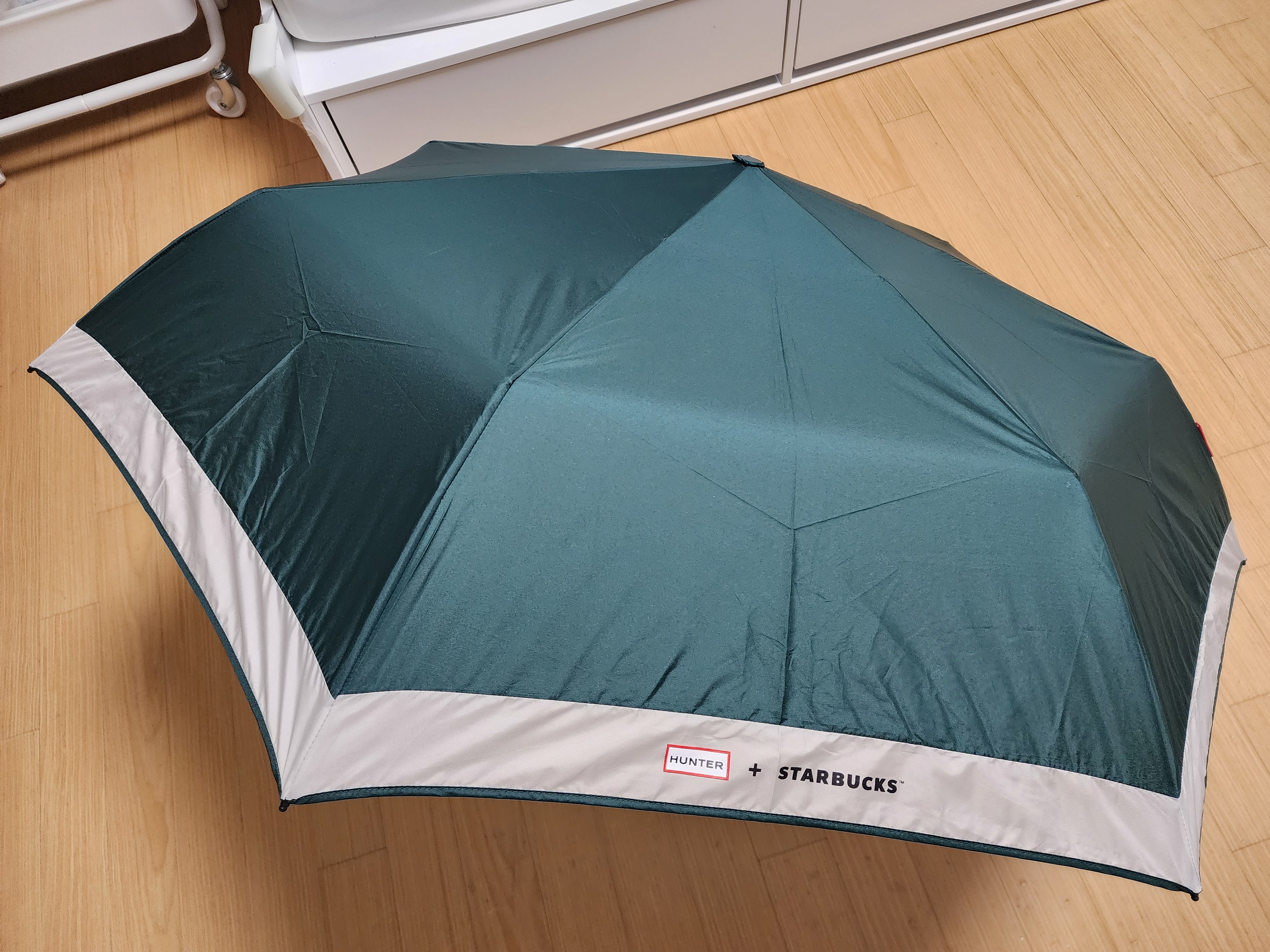스타벅스-라이트-폴딩우산-프리퀀시-증정품