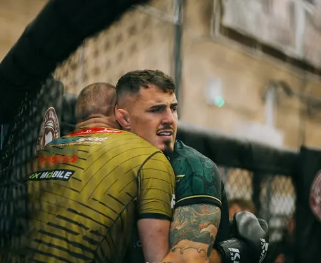 존존스 톰아스피날 전적