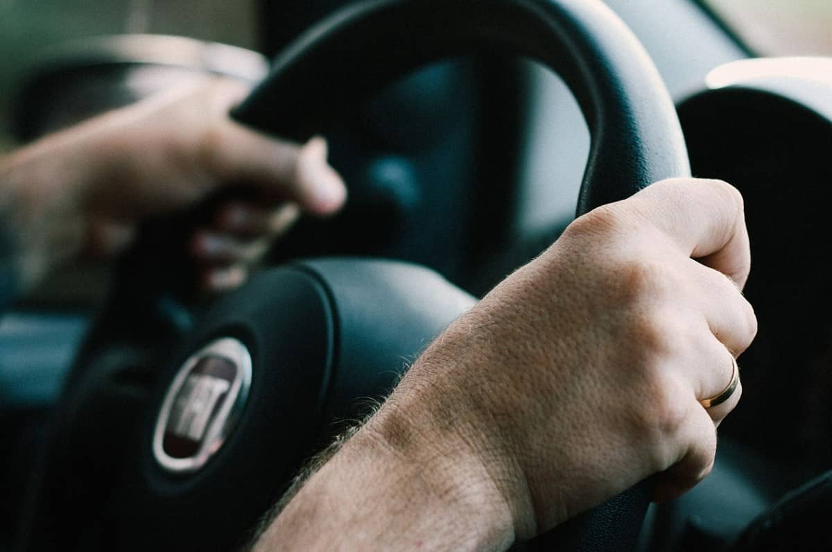 고령자를 위한 안전한 운전 및 교통 정보