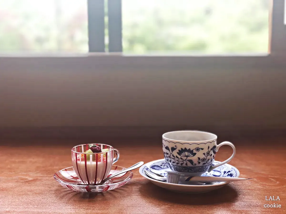 후쿠오카-유후인-료칸-야마다야-조식-디저트-푸딩과-커피