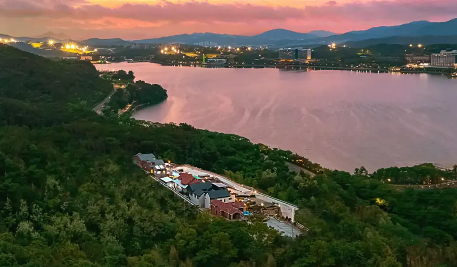 경주 라구스힐 풀빌라펜션