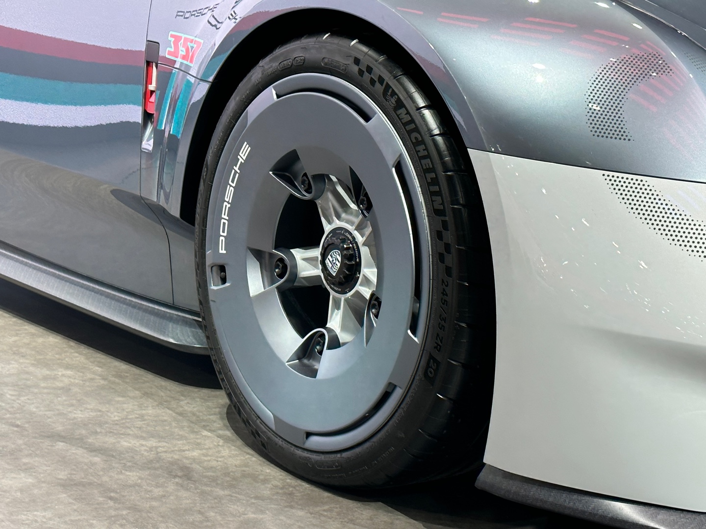 포르쉐 비전 357 컨셉트