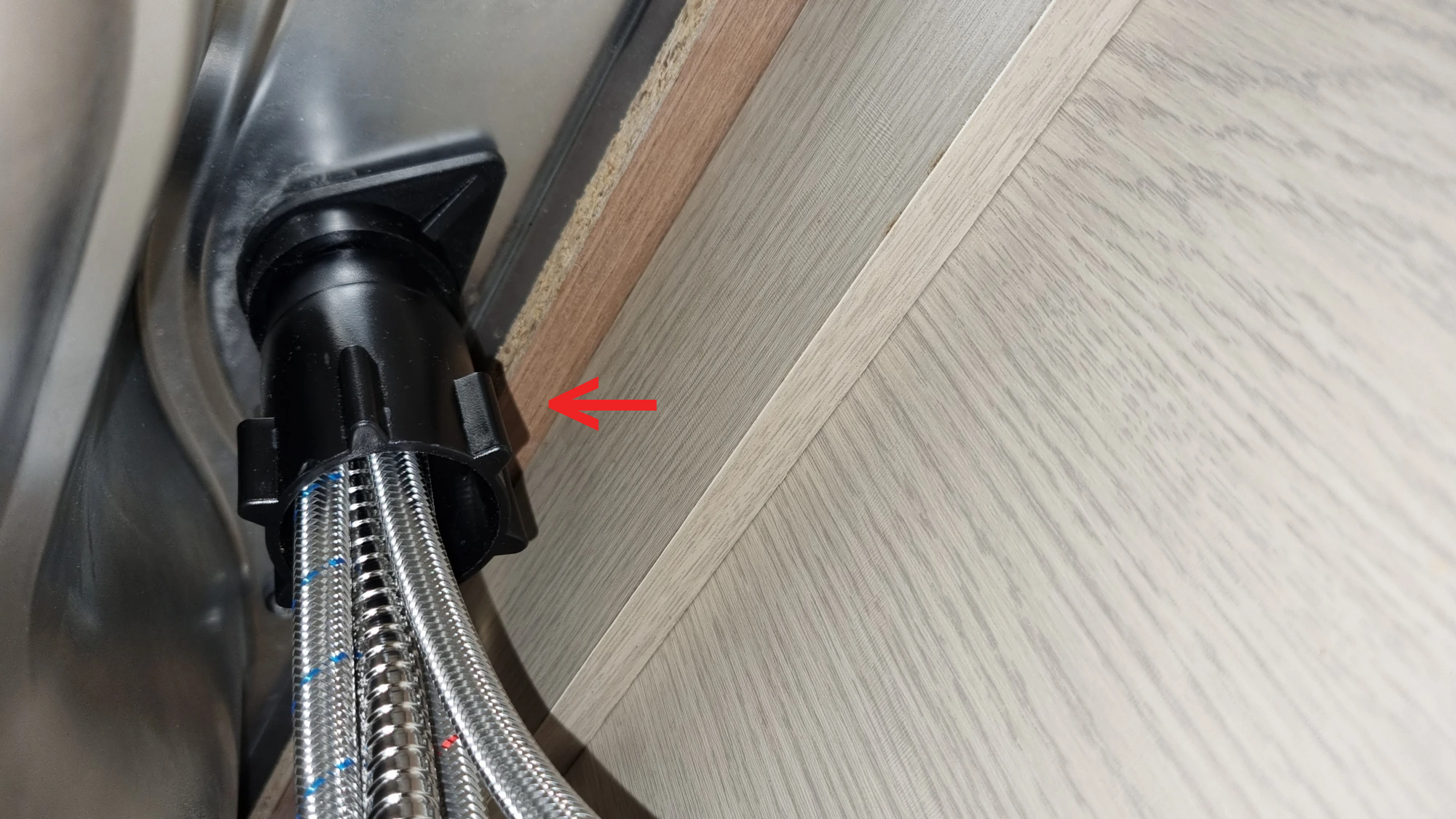 수도꼭지 고정 장치